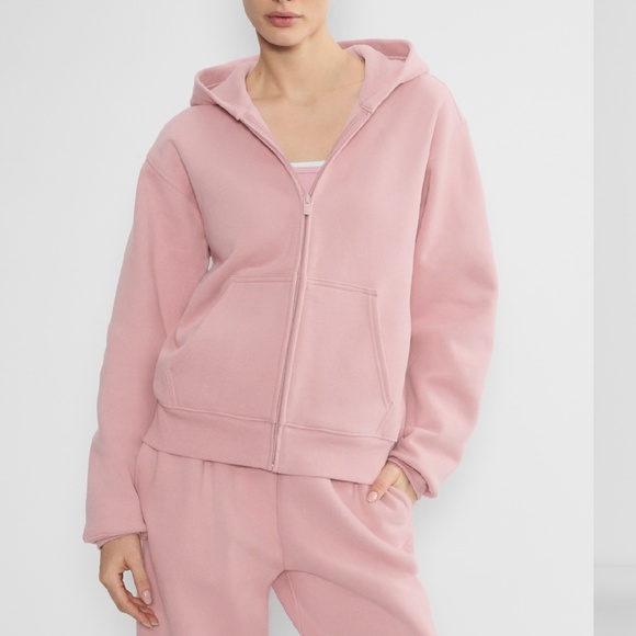 Aritzia Cozy Sweatfleece Mega Flutter Sweat Pants & Perfect Zip Hoodie - Picture 2 of 8